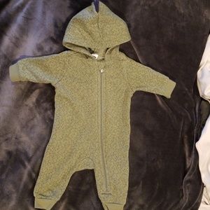 Old Navy baby boy outfit. Size 0-3